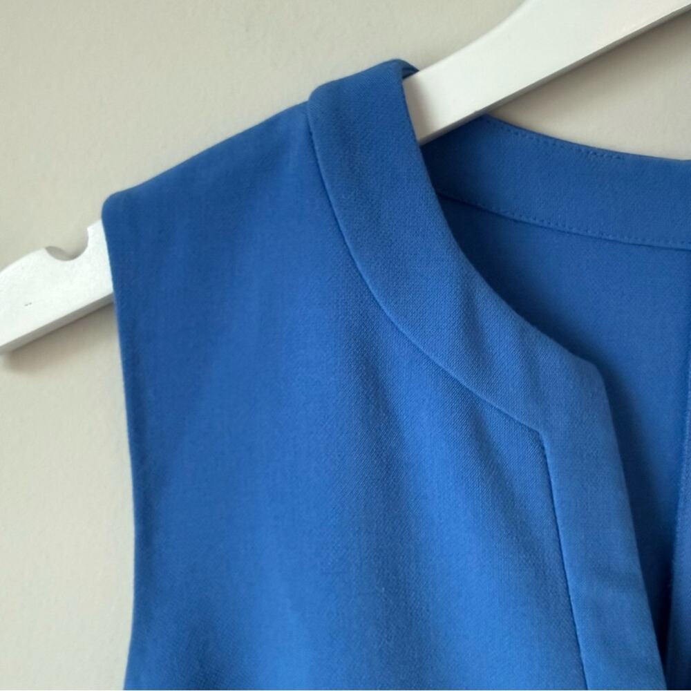 Diane von Furstenberg | Blue Fleur Split Neck Dress Size 2 - Picture 5 of 8